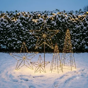 Minimalistische LED-Sterne und Baumsilhouetten als gartendeko wetterfest weihnachtsfiguren auf einer Schneefläche